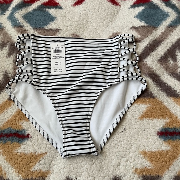 Bikini bottom - Picture 1 of 1